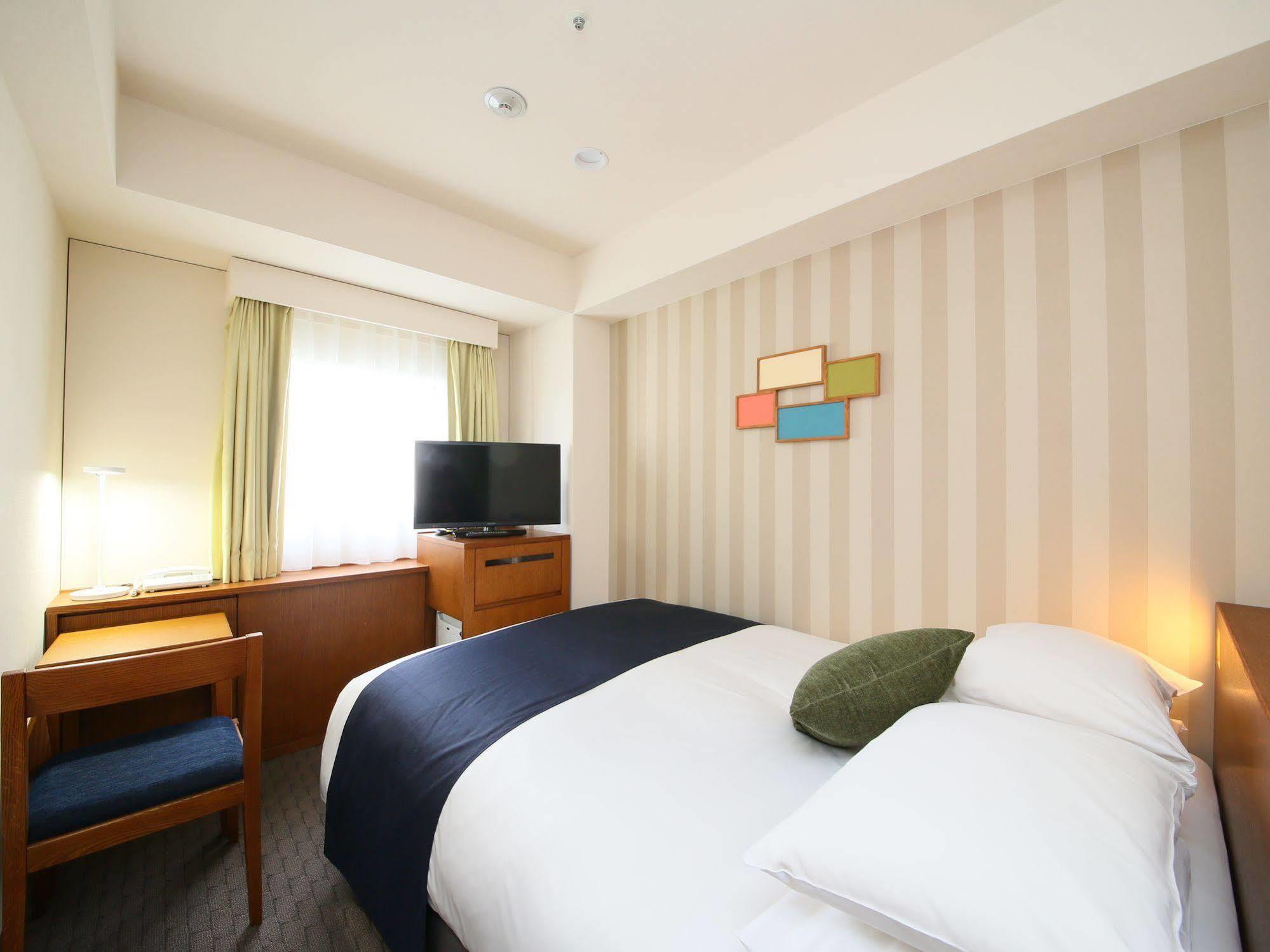 Shinjuku Washington Main 4*